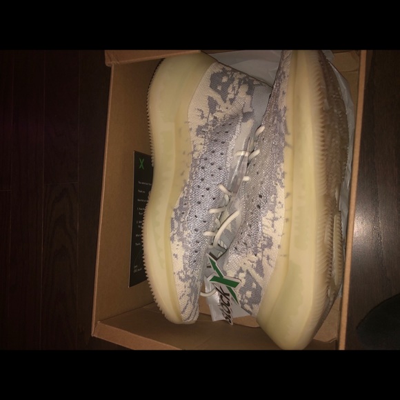 COPY - Yeezy 380 alien - Picture 4 of 8